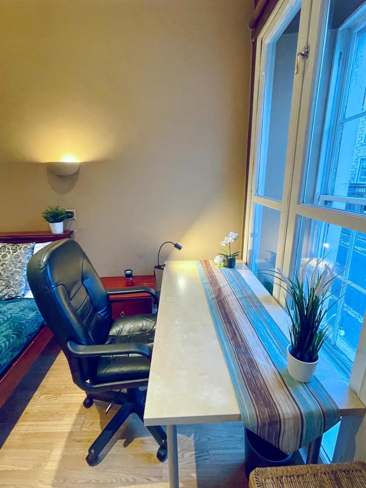 Apartment Spacious Next To Royal Mile *